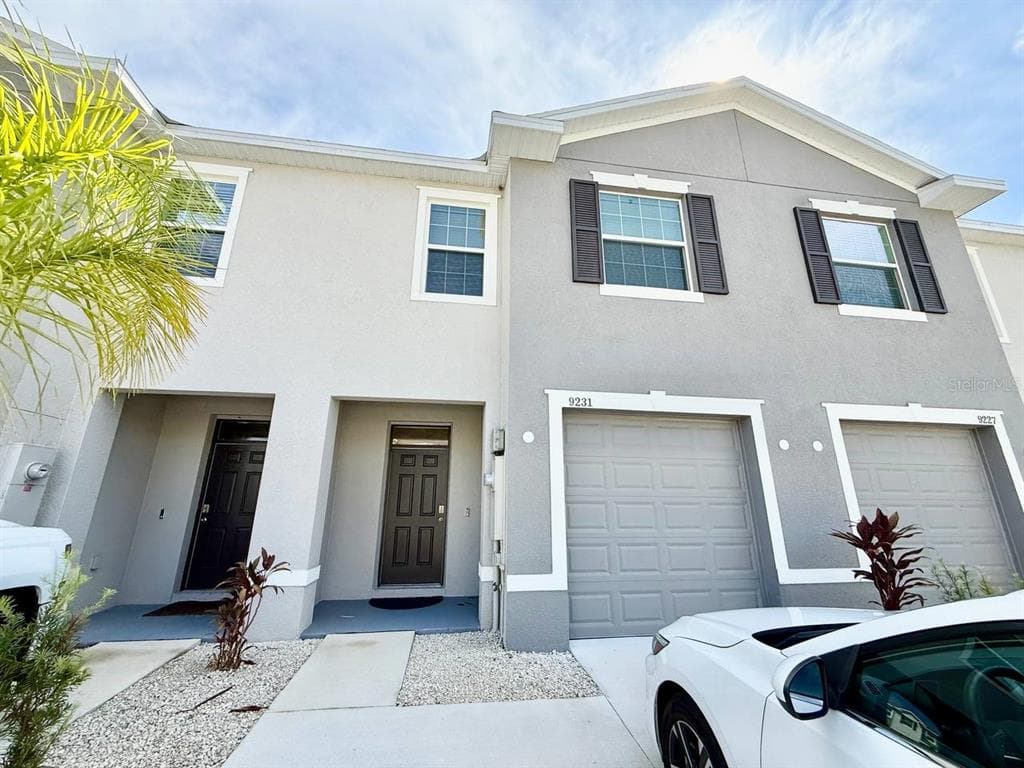 9231 ROCK HARBOUR WAY TAMPA, FL 33637