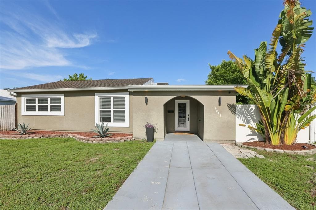 7241 13TH STREET N ST PETERSBURG, FL 33702