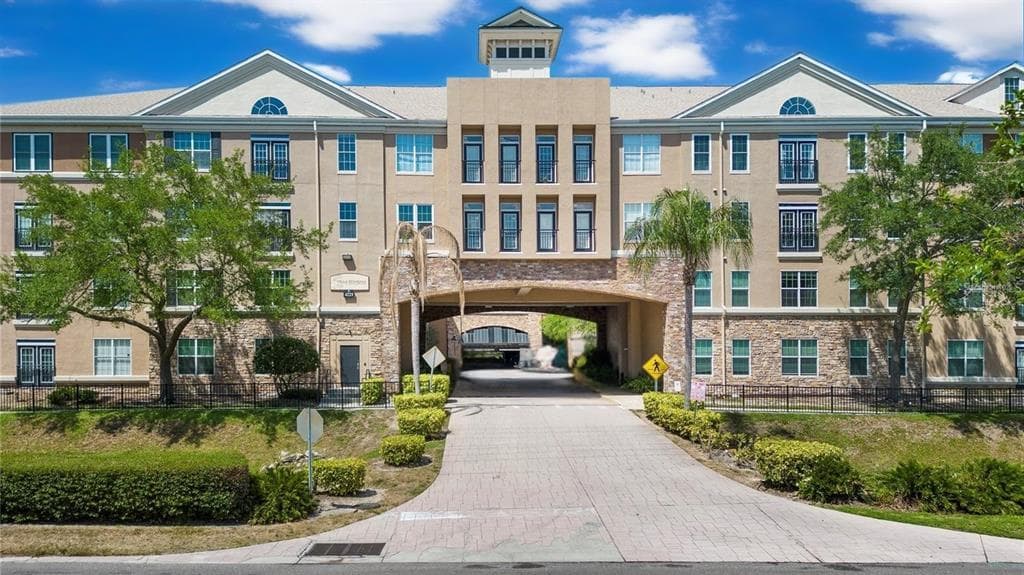 4221 W SPRUCE STREET UNIT 2218 TAMPA, FL 33607