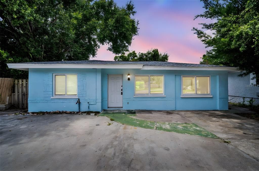 1936 N BETTY LANE CLEARWATER, FL 33755