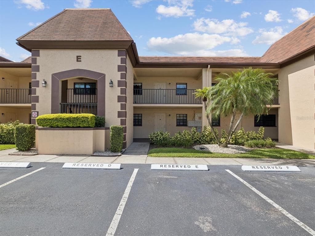 12900 VONN ROAD UNIT E203 LARGO, FL 33774