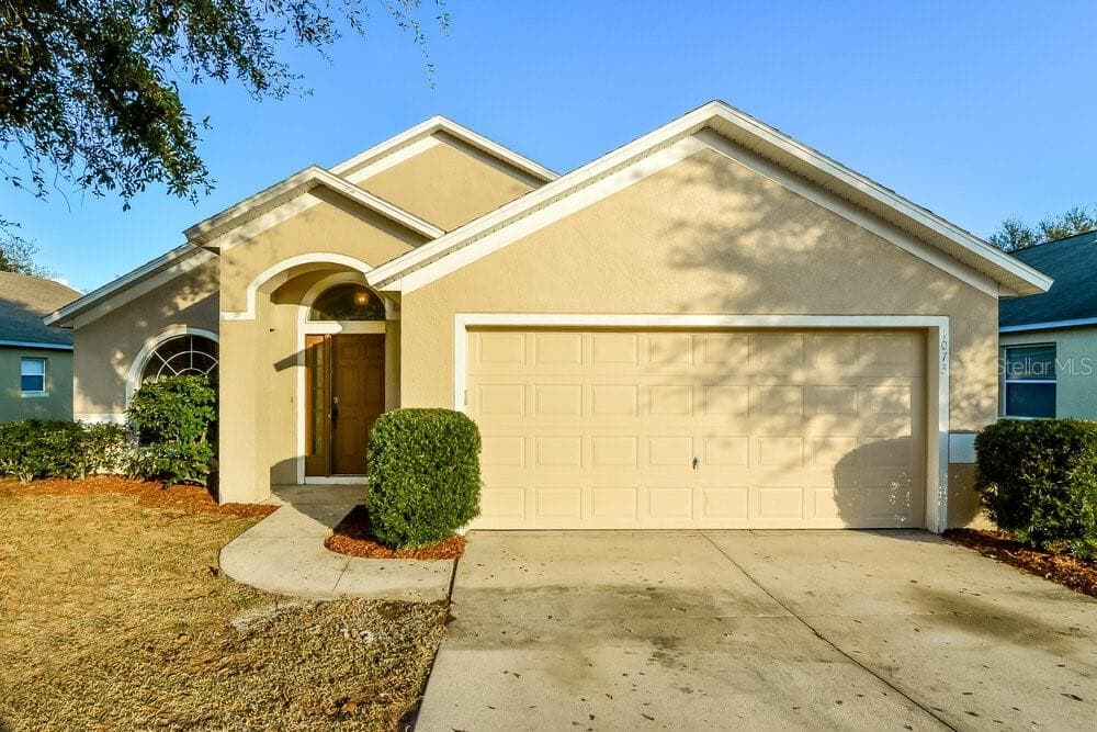 4073 WALTHAM FOREST DRIVE TAVARES, FL 32778
