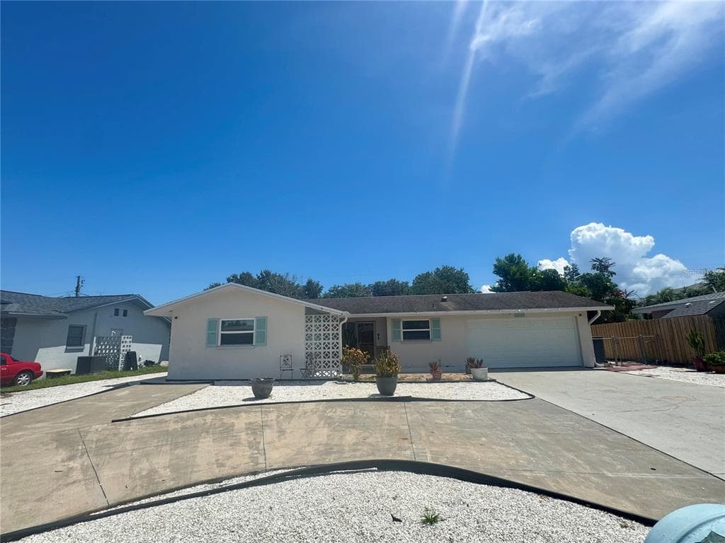 13864 DOMINICA DRIVE SEMINOLE, FL 33776