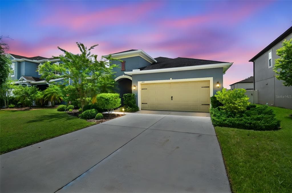 1193 MONTGOMERY BELL ROAD WESLEY CHAPEL, FL 33543