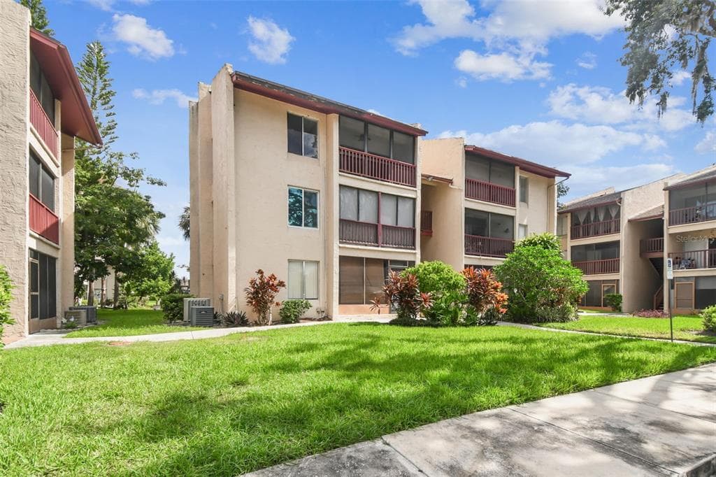 3849 S LAKE DRIVE UNIT 184 TAMPA, FL 33614