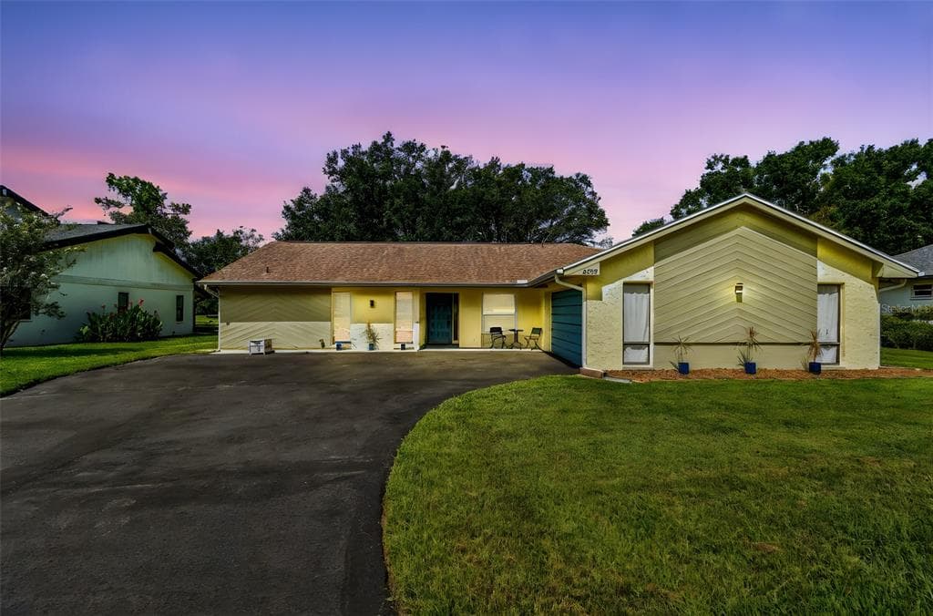 5319 SADDLEBROOK WAY WESLEY CHAPEL, FL 33543