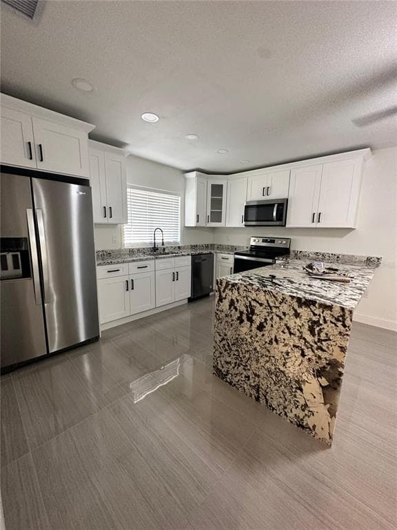 3850 N LAKE DRIVE UNIT 142 TAMPA, FL 33614