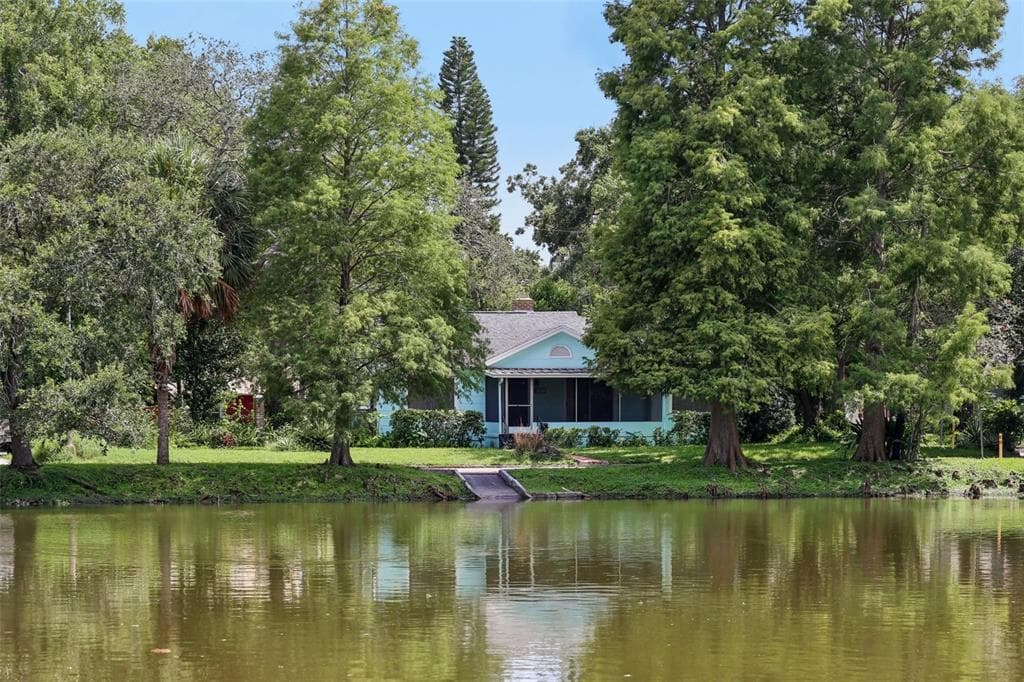 5803 ROBERTA CIRCLE
