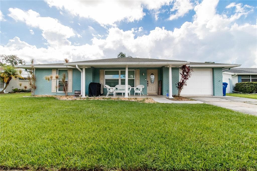 7520 HOLLY LAKE LANE NEW PORT RICHEY, FL 34653