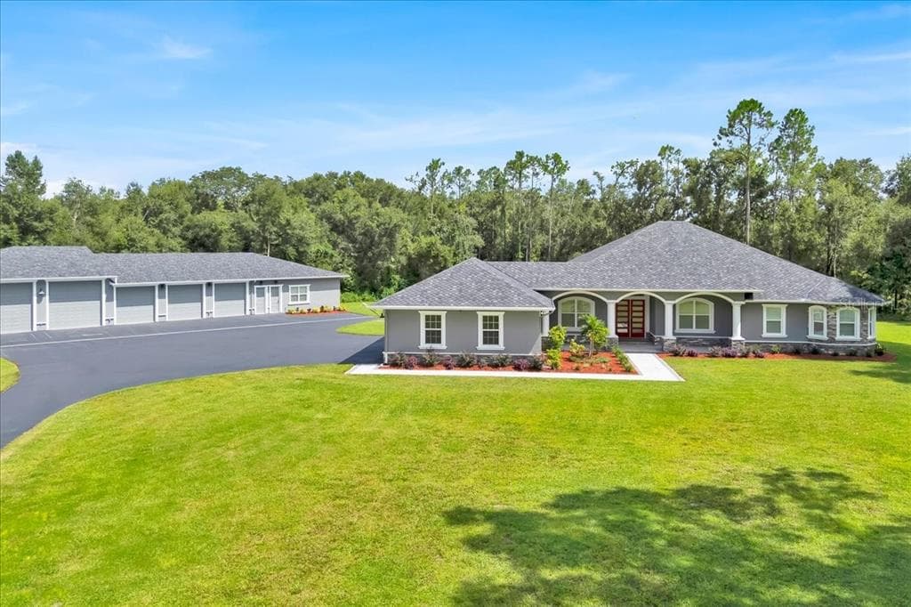 6817 PEYTON DRIVE SEFFNER, FL 33584