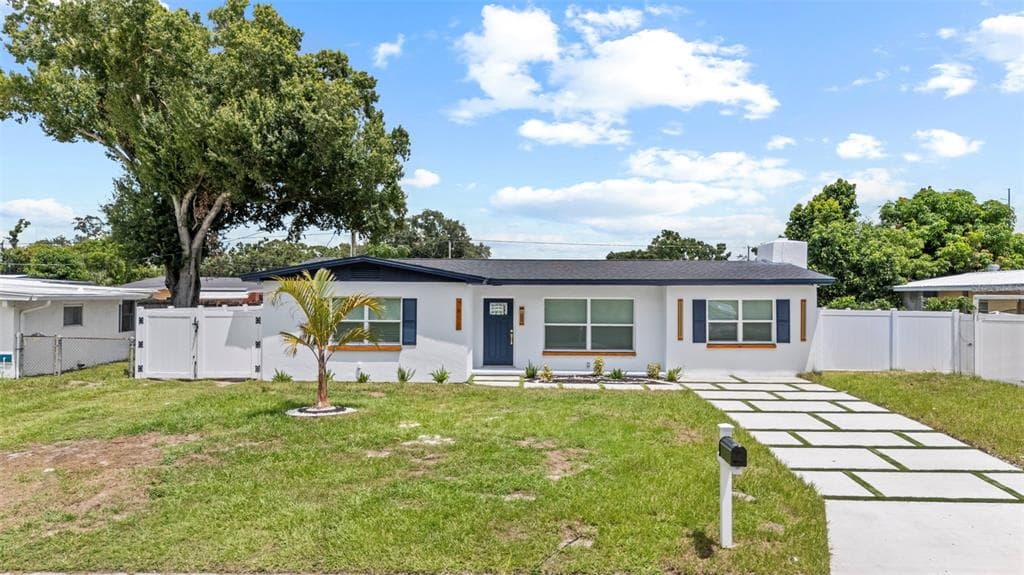 7811 EGYPT LAKE DRIVE TAMPA, FL 33614