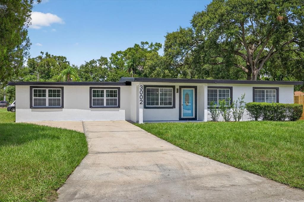 3002 E POCAHONTAS AVENUE TAMPA, FL 33610