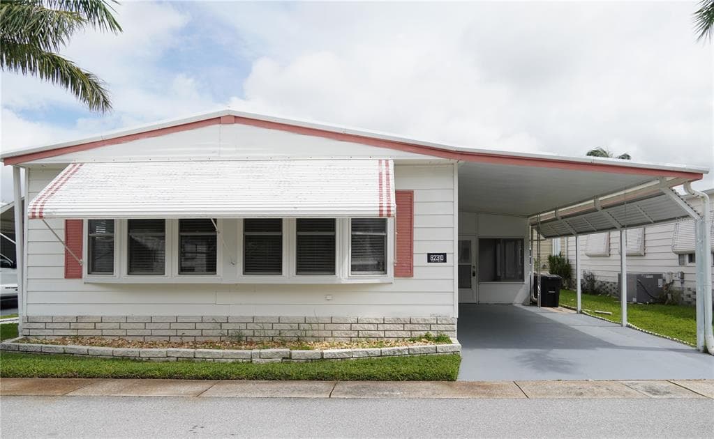 82310 1ST AVENUE N UNIT 310 PINELLAS PARK, FL 33781