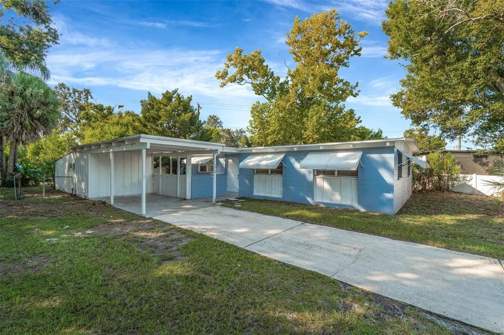 1316 LARSEN LANE TAMPA, FL 33619