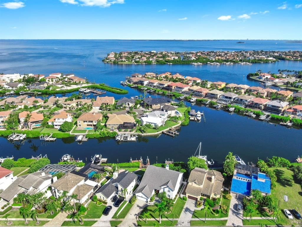 929 SYMPHONY ISLES BOULEVARD APOLLO BEACH, FL 33572