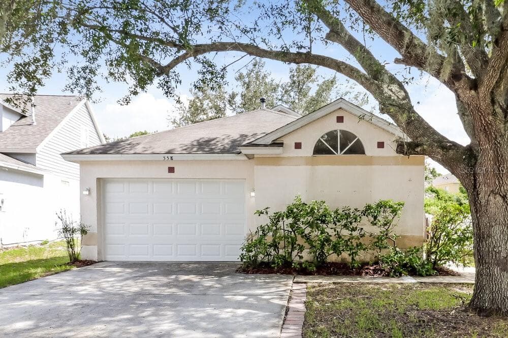558 SUMMER SAILS DRIVE VALRICO, FL 33594
