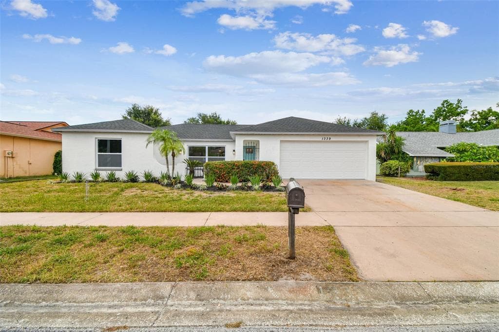 1339 JAMBALANA DRIVE HOLIDAY, FL 34691