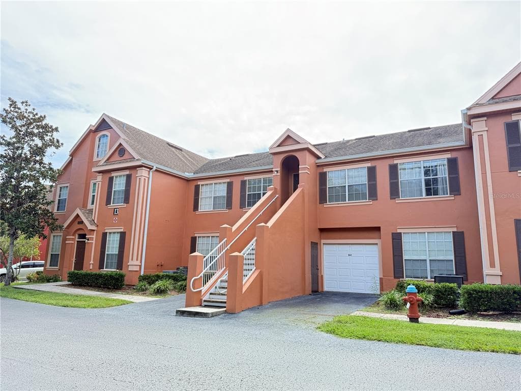 9248 LAKE CHASE ISLAND WAY UNIT 9248 TAMPA, FL 33626