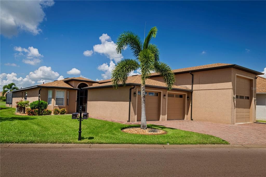 4276 DUNMORE DRIVE LAKE WALES, FL 33859