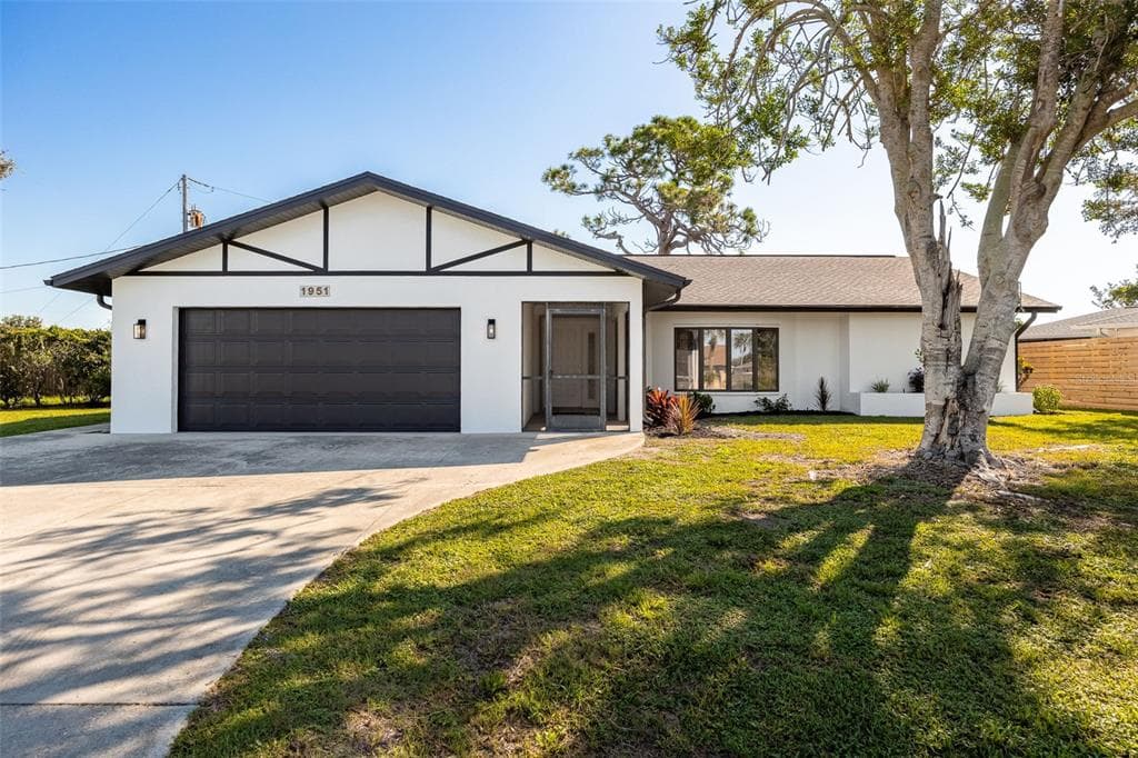 1951 GREENLAWN DRIVE ENGLEWOOD, FL 34223