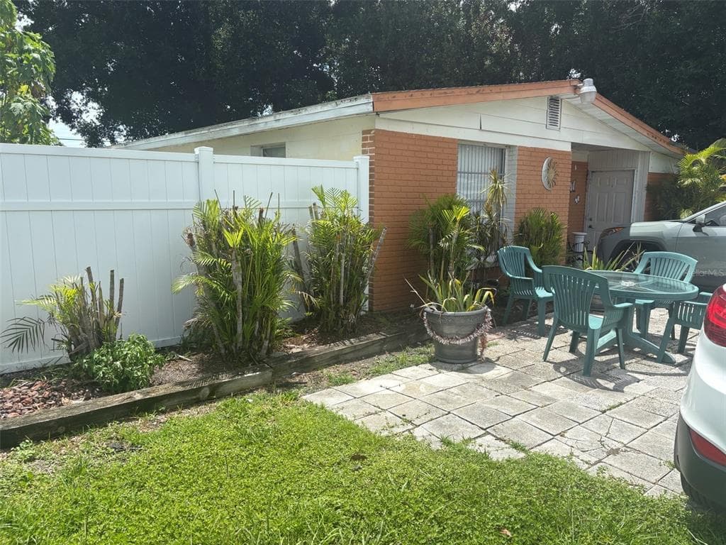 4518 W FERN STREET TAMPA, FL 33614