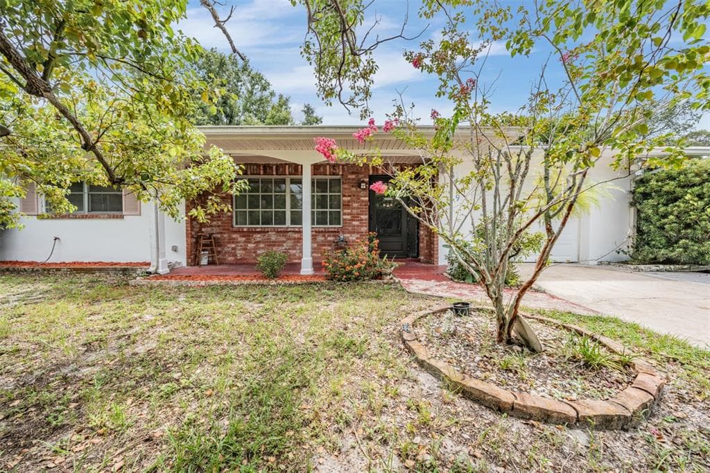 1719 BENTLEY STREET CLEARWATER, FL 33755