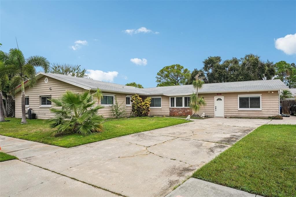 4100 OVERLOOK DRIVE NE ST PETERSBURG, FL 33703