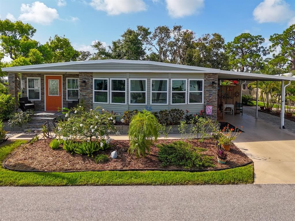 75 KING ARTHUR DRIVE NOKOMIS, FL 34275
