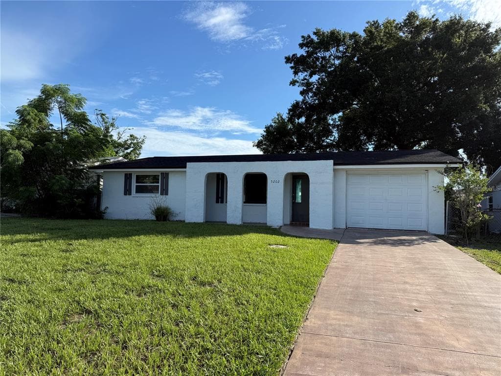 5202 SCHOOL ROAD NEW PORT RICHEY, FL 34653