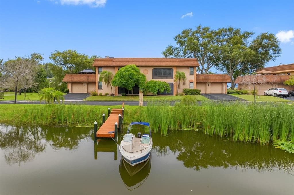 10226 SEMINOLE ISLAND DRIVE LARGO, FL 33773