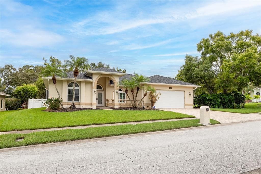 1988 DUNBRODY CT DUNEDIN, FL 34698