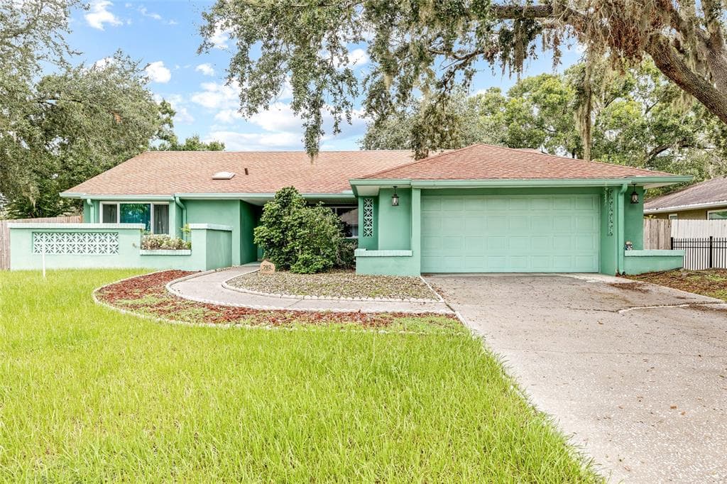 702 FORTUNA DRIVE BRANDON, FL 33511