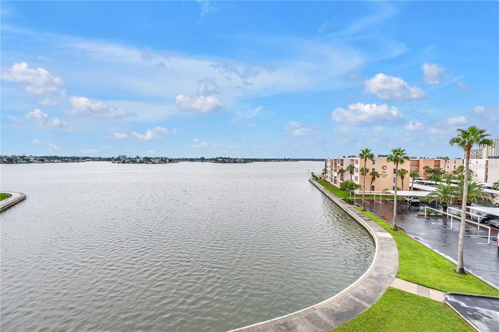 7700 SUN ISLAND DRIVE S UNIT 401 SOUTH PASADENA, FL 33707