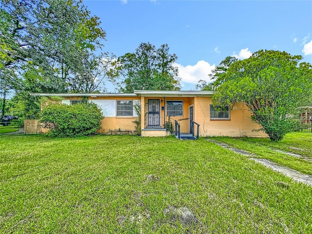 4306 TRENTON DRIVE N JACKSONVILLE, FL 32209