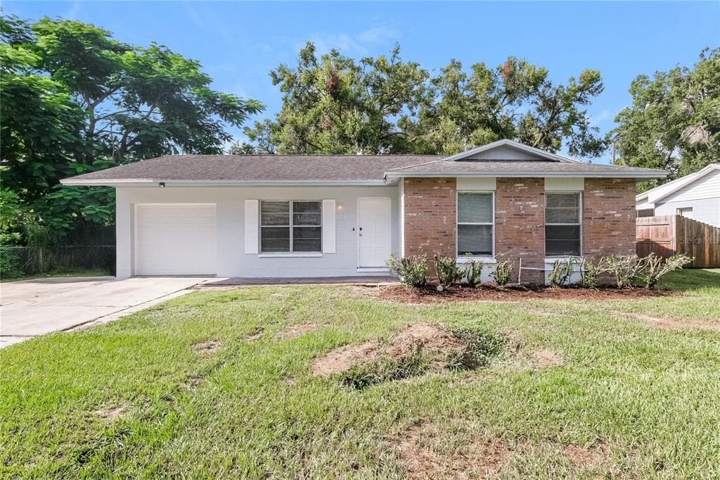 110 MAGNOLIA AVENUE SEFFNER, FL 33584