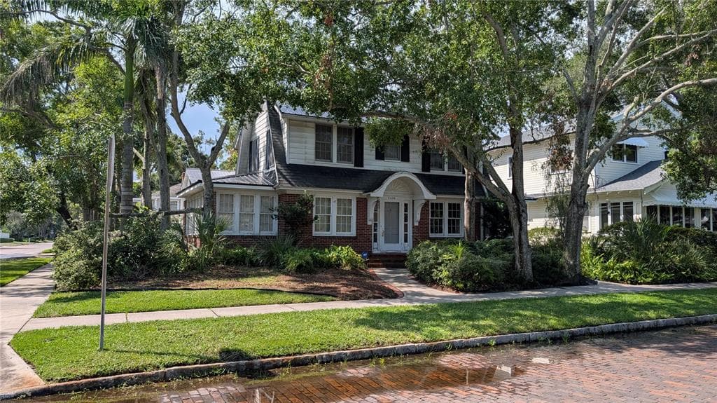 456 17TH AVENUE NE ST PETERSBURG, FL 33704