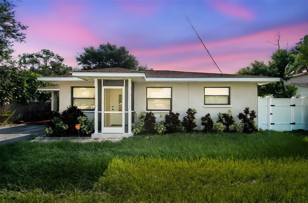 1405 S HIGHLAND AVENUE CLEARWATER, FL 33756