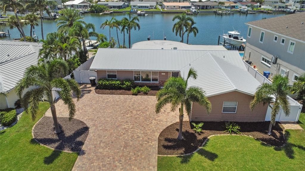 7944 10TH AVENUE S ST PETERSBURG, FL 33707