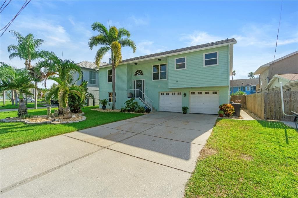 5450 TROPIC DRIVE NEW PORT RICHEY, FL 34653