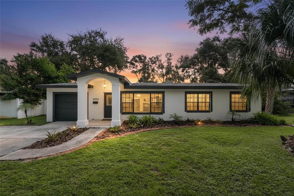 2001 COUNTRY CLUB ROAD N ST PETERSBURG, FL 33710