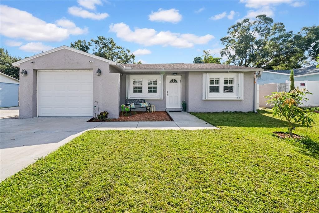 1352 FOXWOOD DRIVE LUTZ, FL 33549