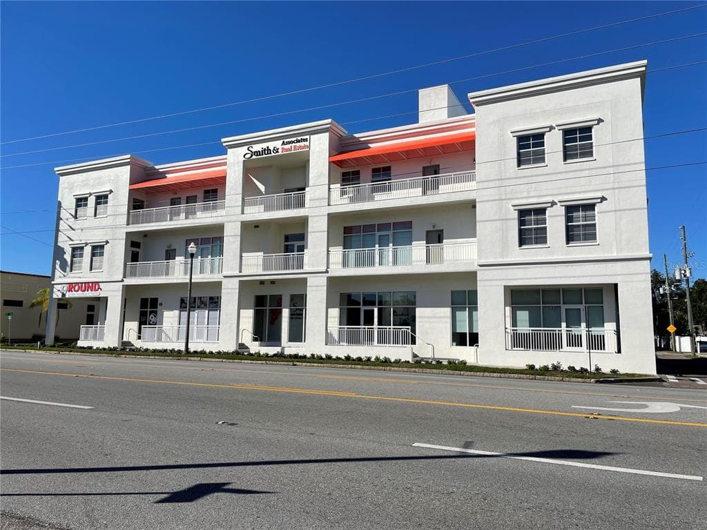 1100 4TH STREET N UNIT 302 ST PETERSBURG, FL 33701