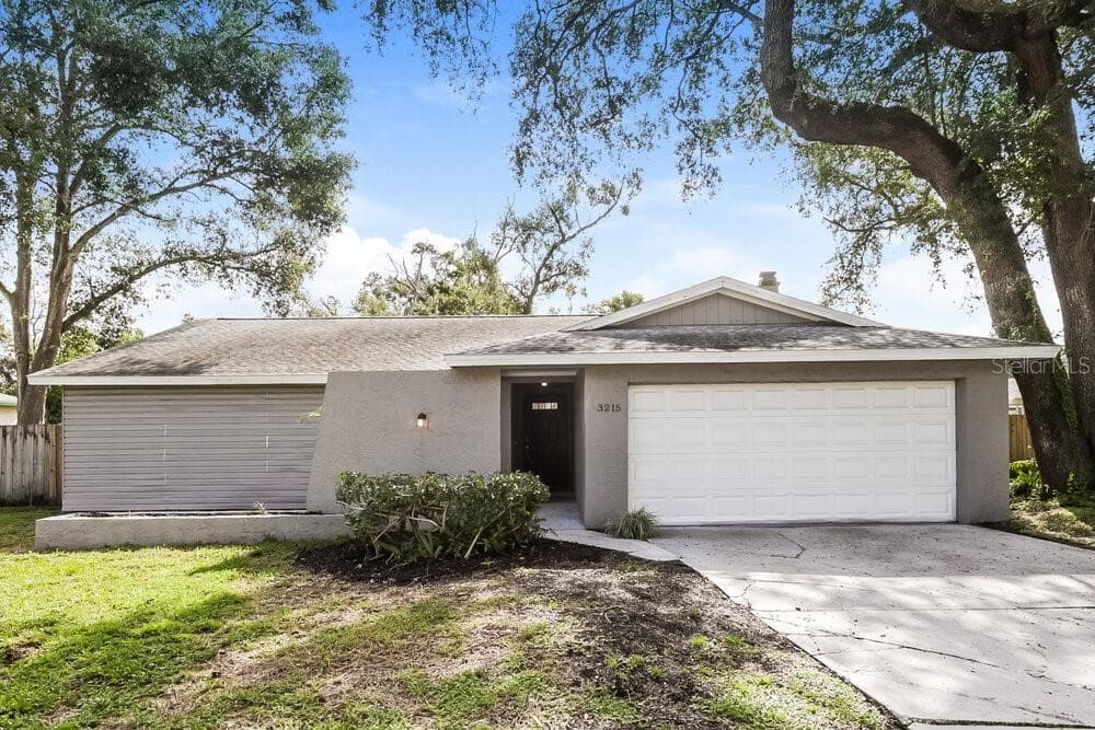 3215 LAS BRISAS DRIVE RIVERVIEW, FL 33578