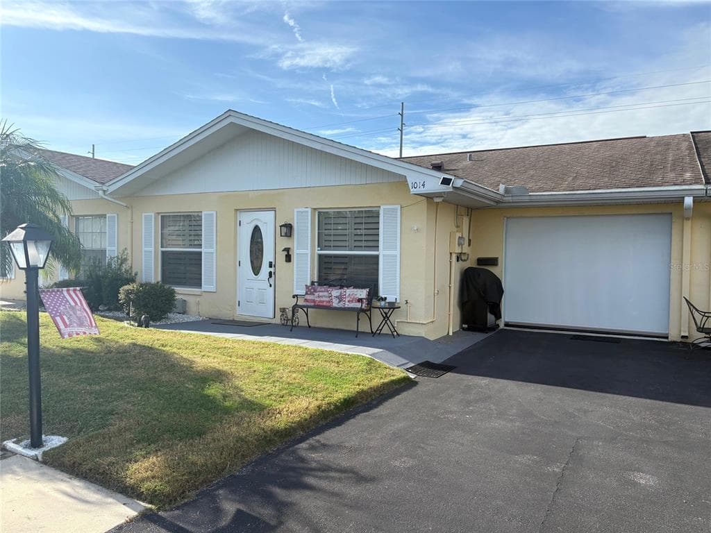 1014 WARWICK COURT SUN CITY CENTER, FL 33573