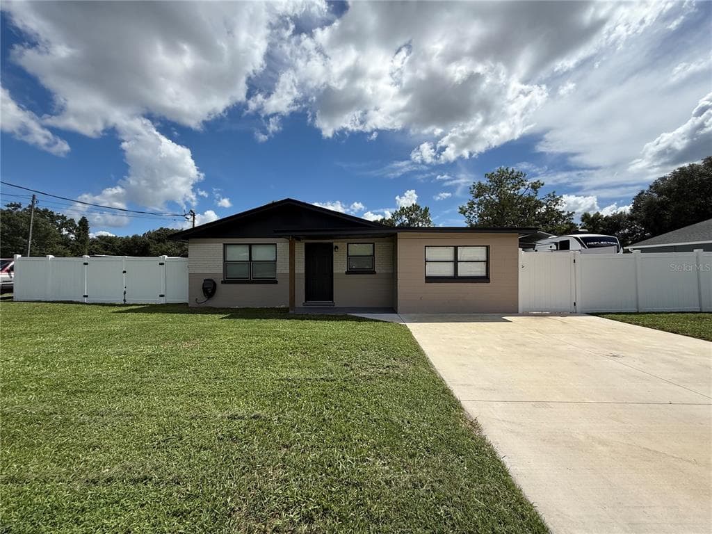 327 LAKE VAN ROAD AUBURNDALE, FL 33823