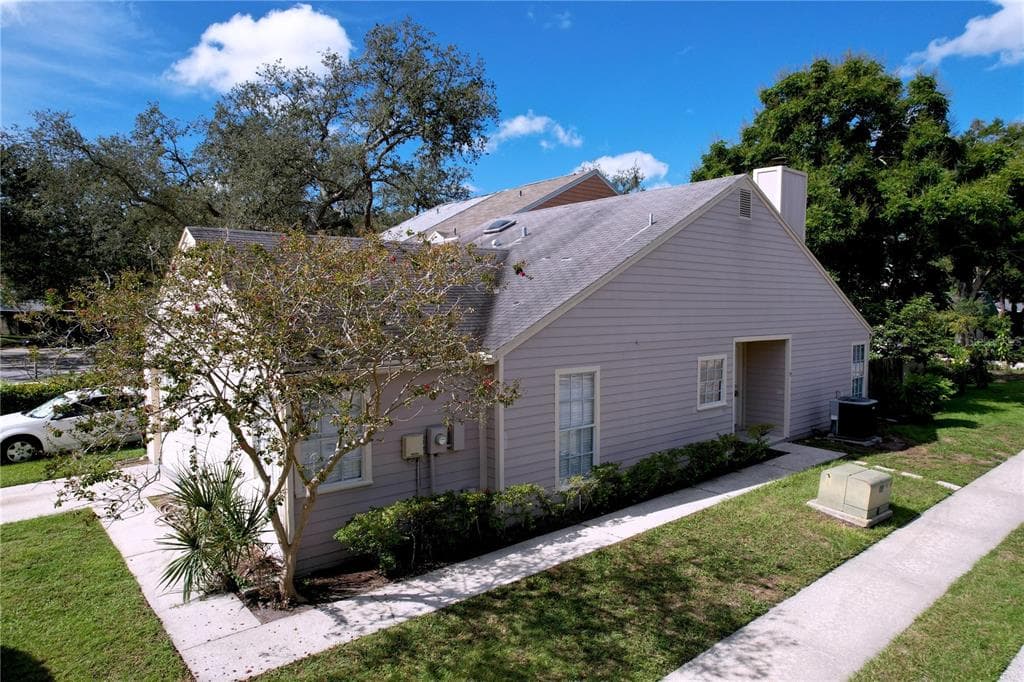 9476 FOREST HILLS PLACE UNIT 0 TAMPA, FL 33612