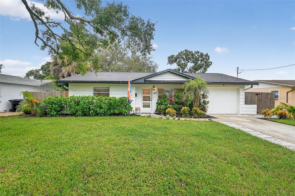 681 72ND AVENUE N ST PETERSBURG, FL 33702
