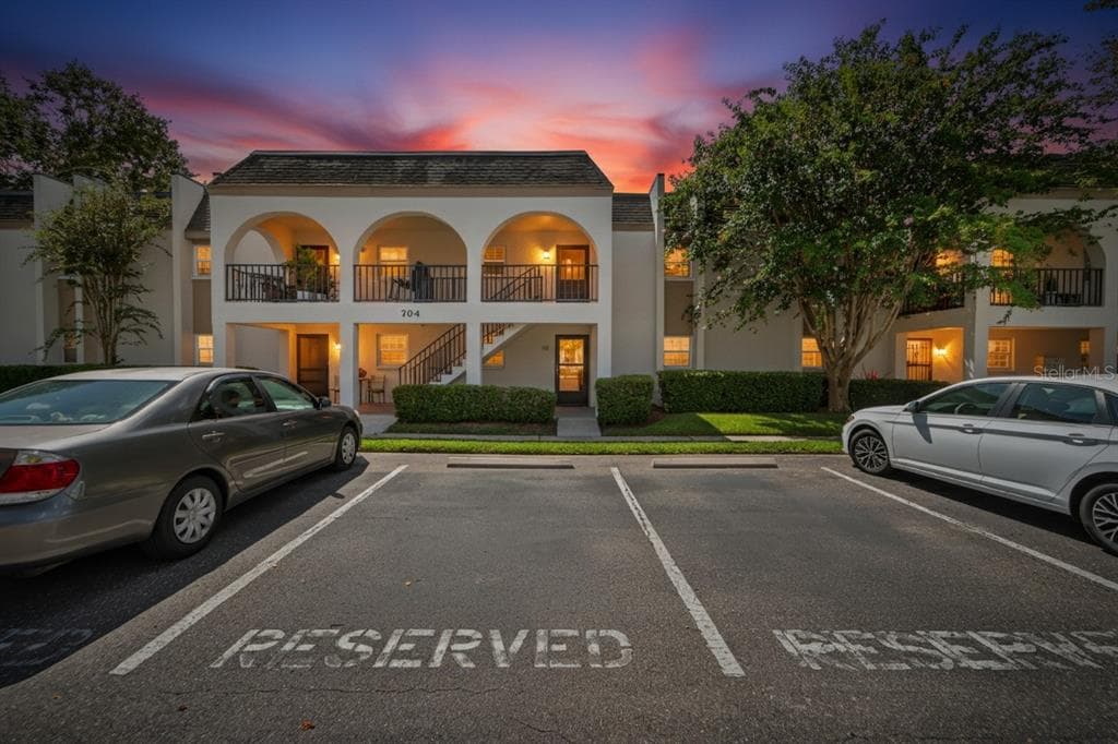 704 OAKGROVE DRIVE UNIT 117D BRANDON, FL 33510