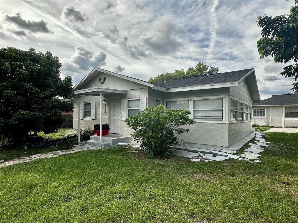 1426 E HOLLAND AVENUE TAMPA, FL 33612