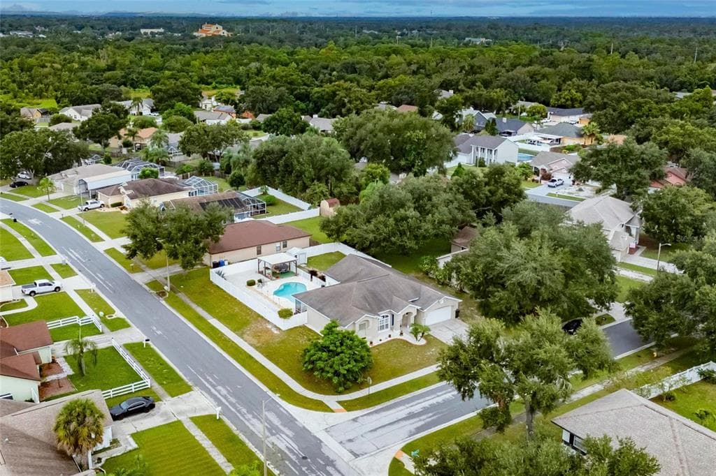 10305 EARLY MIST LANE RIVERVIEW, FL 33569
